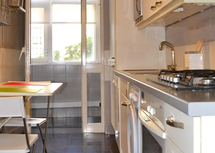 In One Flat - Pool, Parking & Nomad * Lisboa