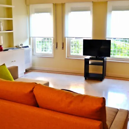 Apartment In One Flat - Pool, Parking & Nomad *